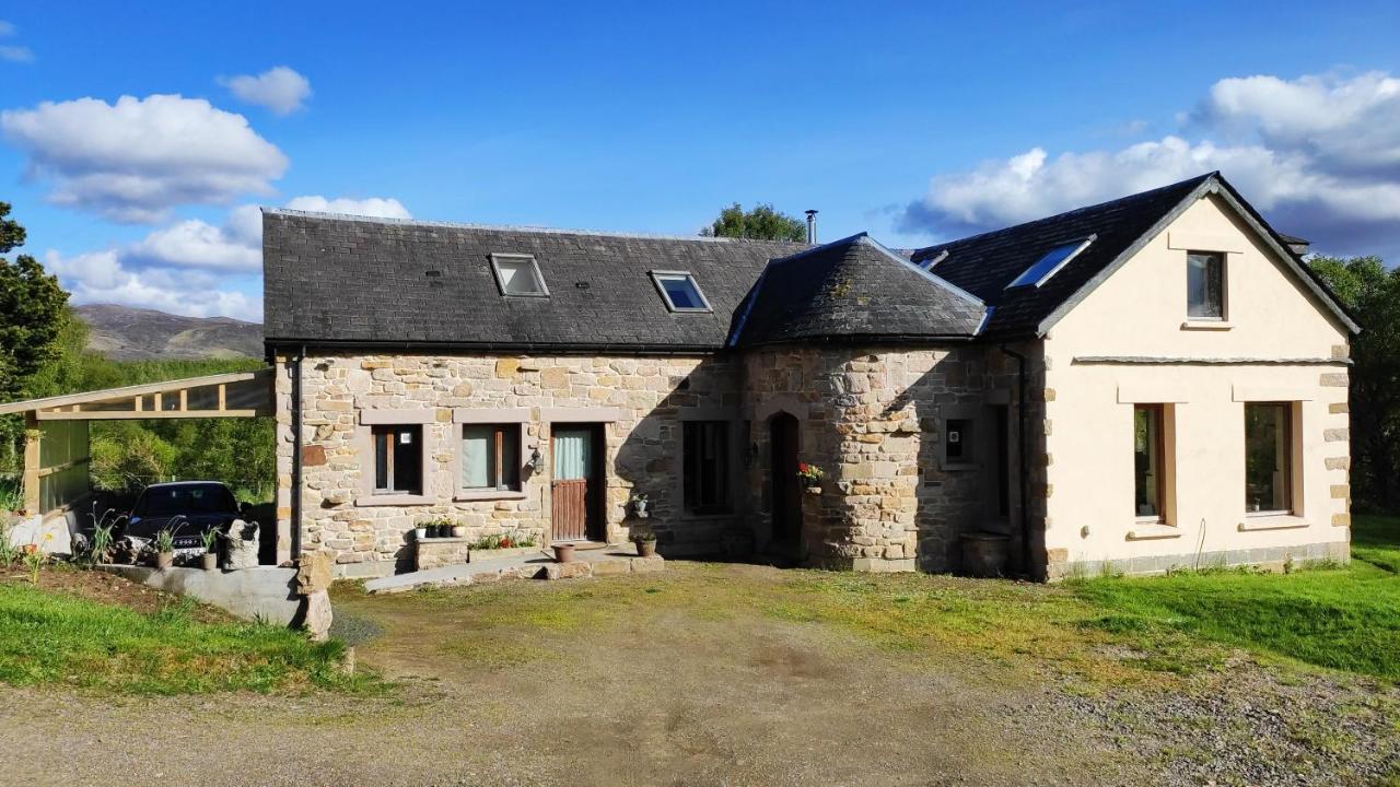 Hotel Sunrise House Inverfarigaig Esterno foto