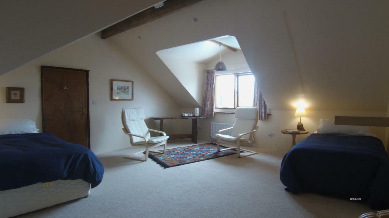 Hotel Sunrise House Inverfarigaig Esterno foto