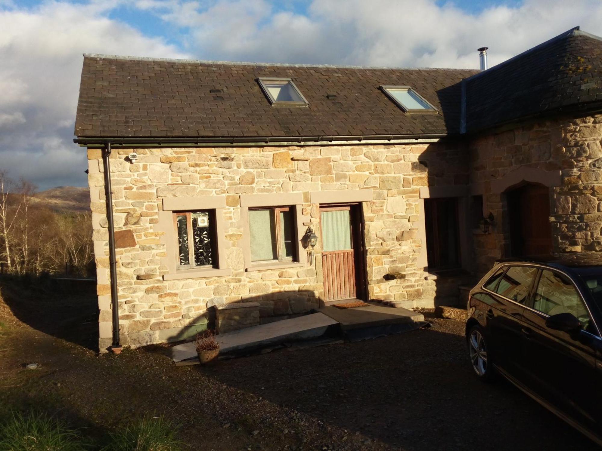 Hotel Sunrise House Inverfarigaig Esterno foto